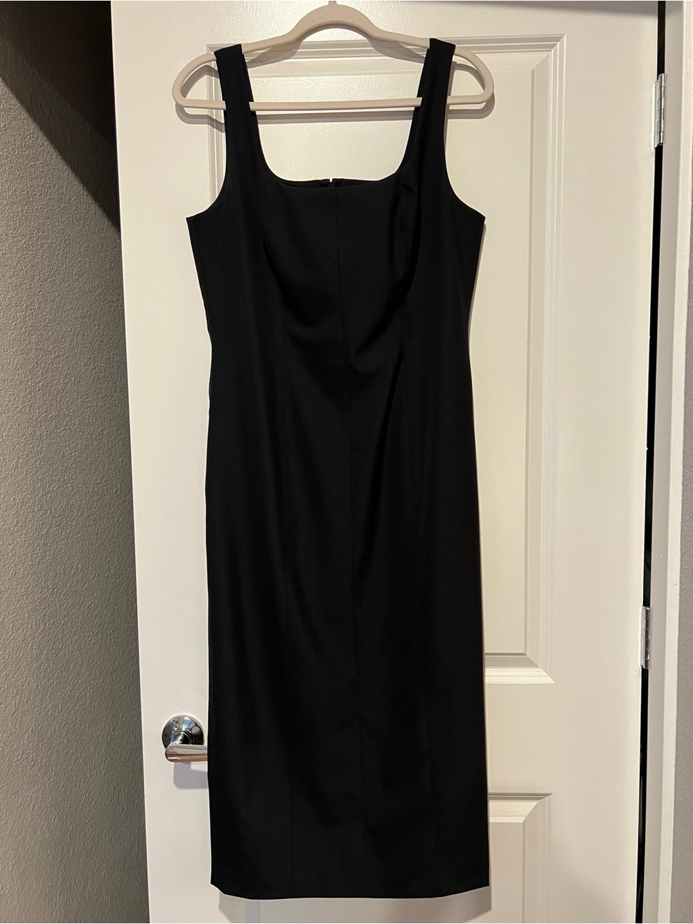 House of Harlow 1960 Black Sleeveless Sheath Midi Dress